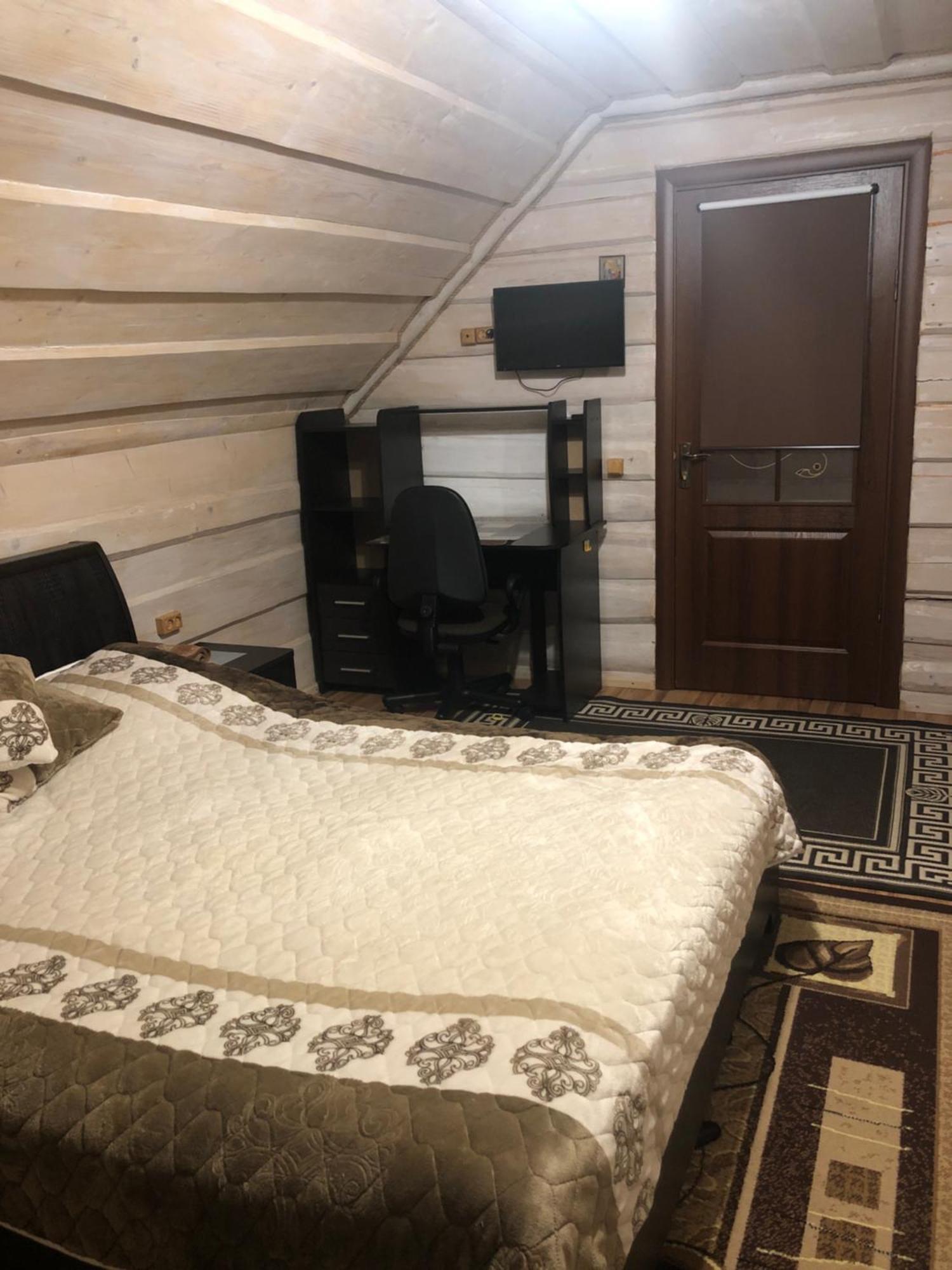 Біля Комори Pilipets Exterior foto